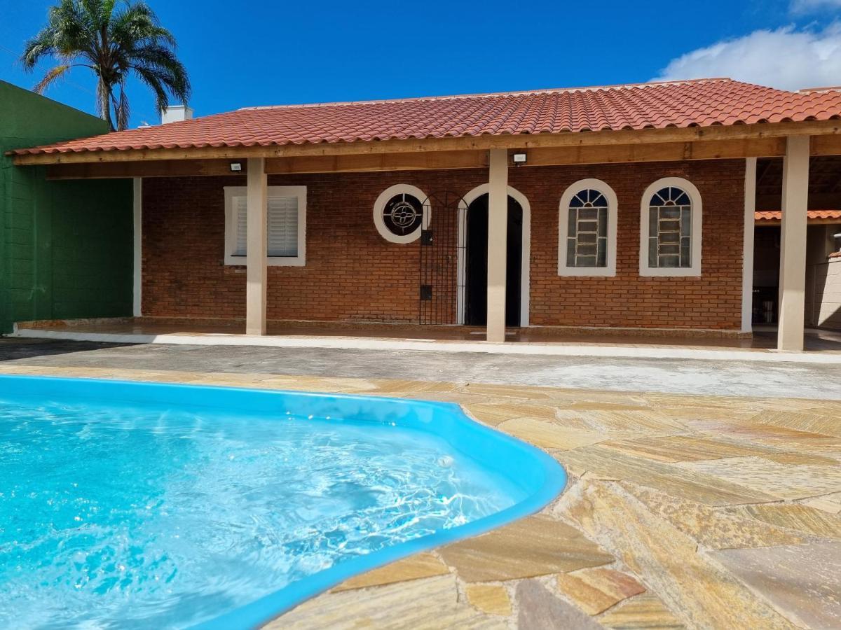Confortavel Casa Com Piscina E Churrasqueira A 100M Da Praia Caraguatatuba Luaran gambar